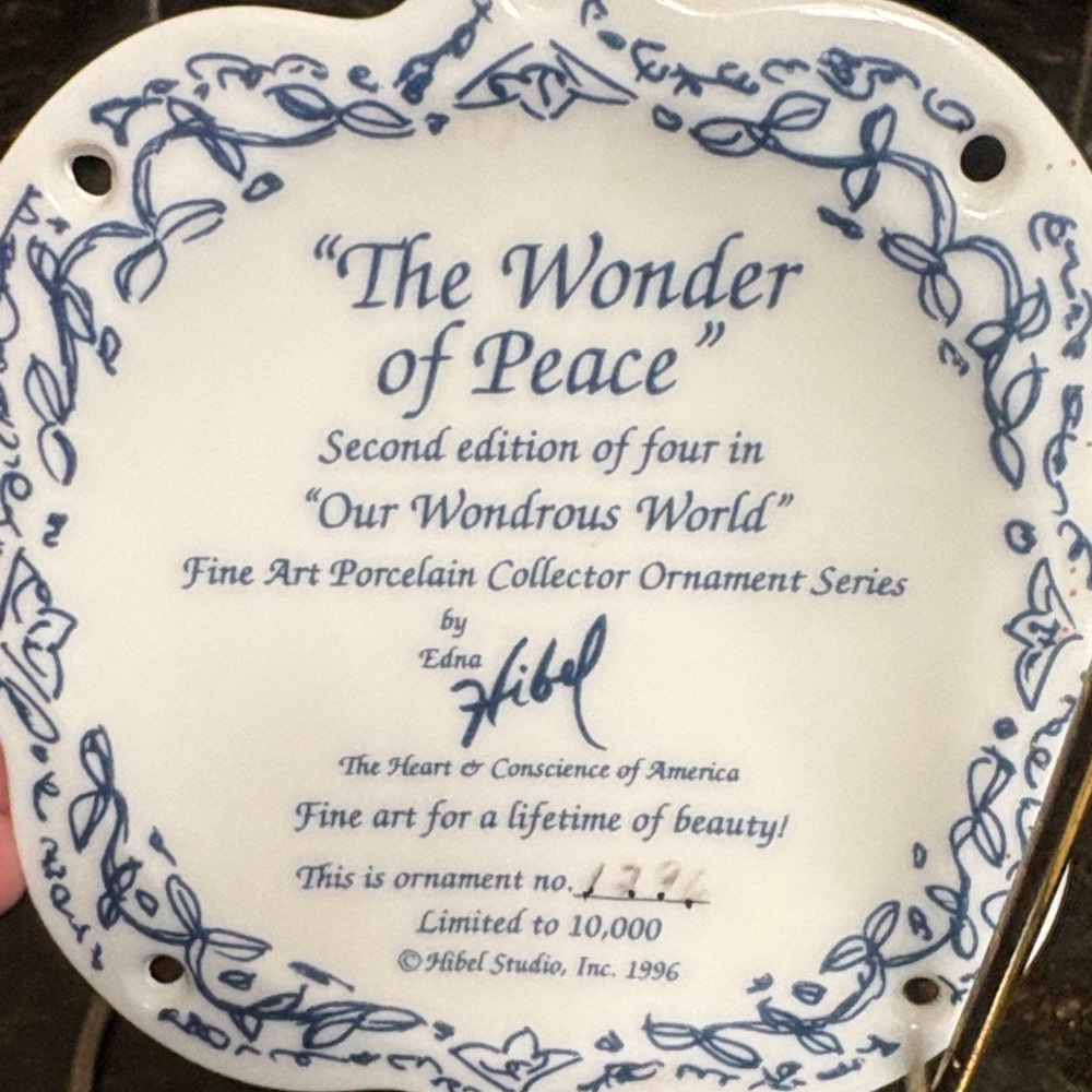 Decorative ornament- Edna Hibel- “The Wonder of Peace” - Picture 4 of 6